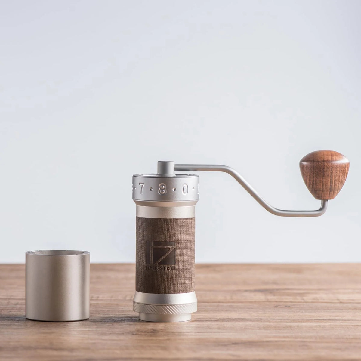 Silver Manual Coffee Grinder with Conical Burr U77480