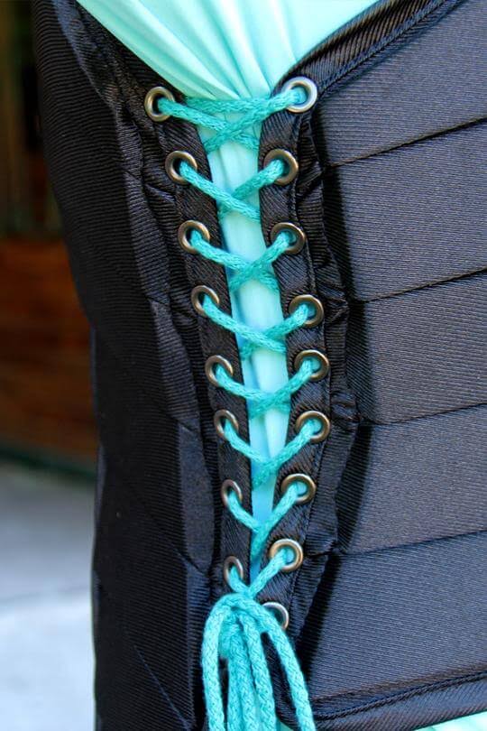 Medium Eventer Laces T684