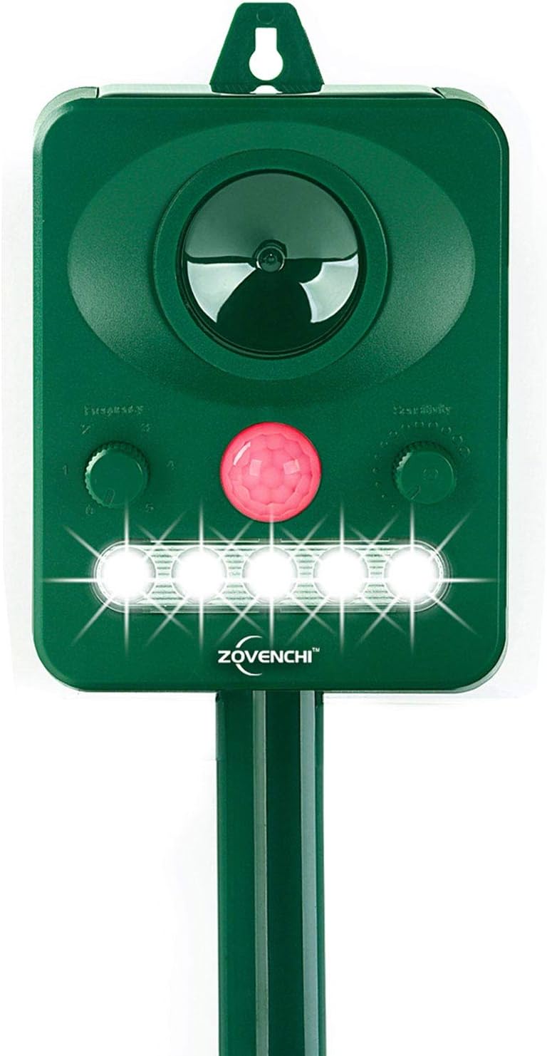 Ultrasonic Waterproof Animal Repellent with Motion Sensor Y561