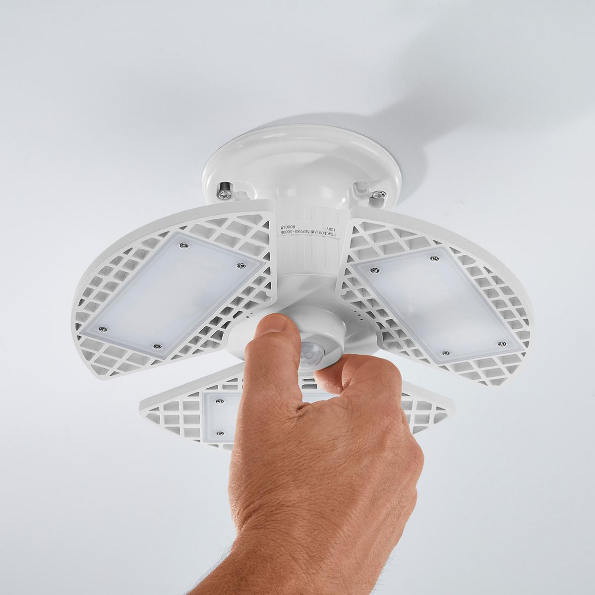 8000 Lumen Motion Sensor Shop Light M74385